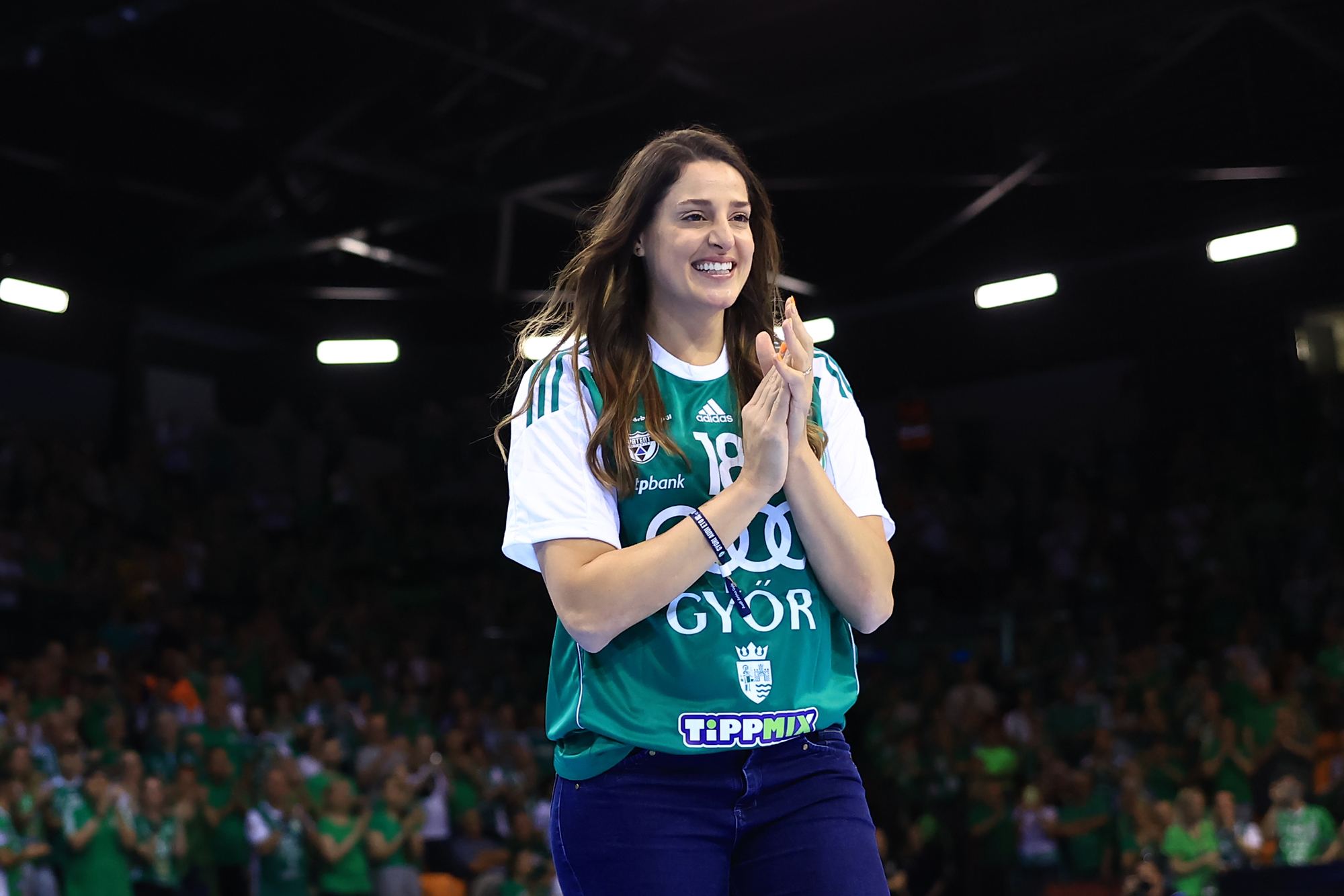 Györ retire Amorim's number 18 jersey