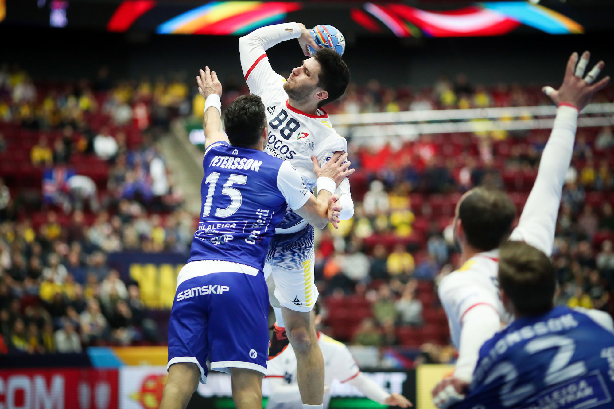 Portugal and Iceland aim to start EHF EURO with two points