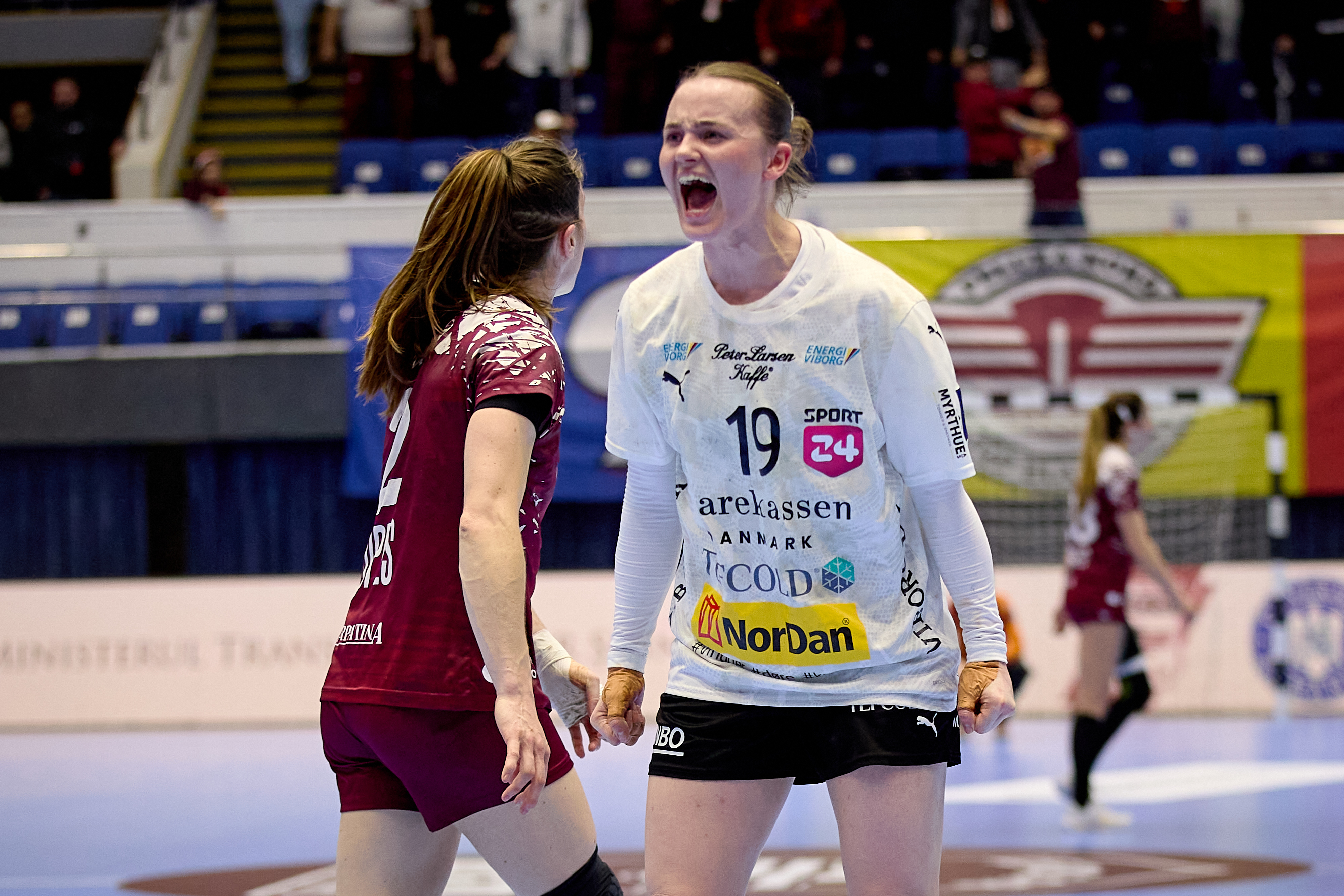 Viborg return to the EHF Finals after a painless defeat in Romania