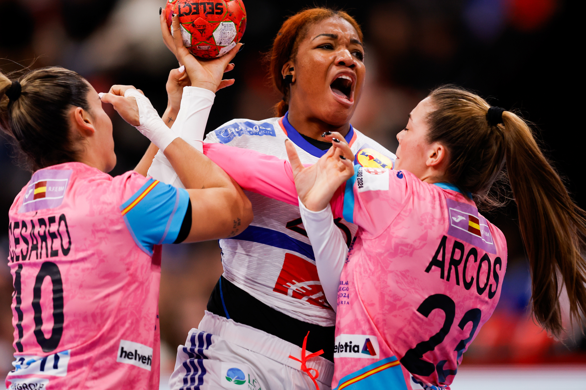 France claim victory after Spain challenge