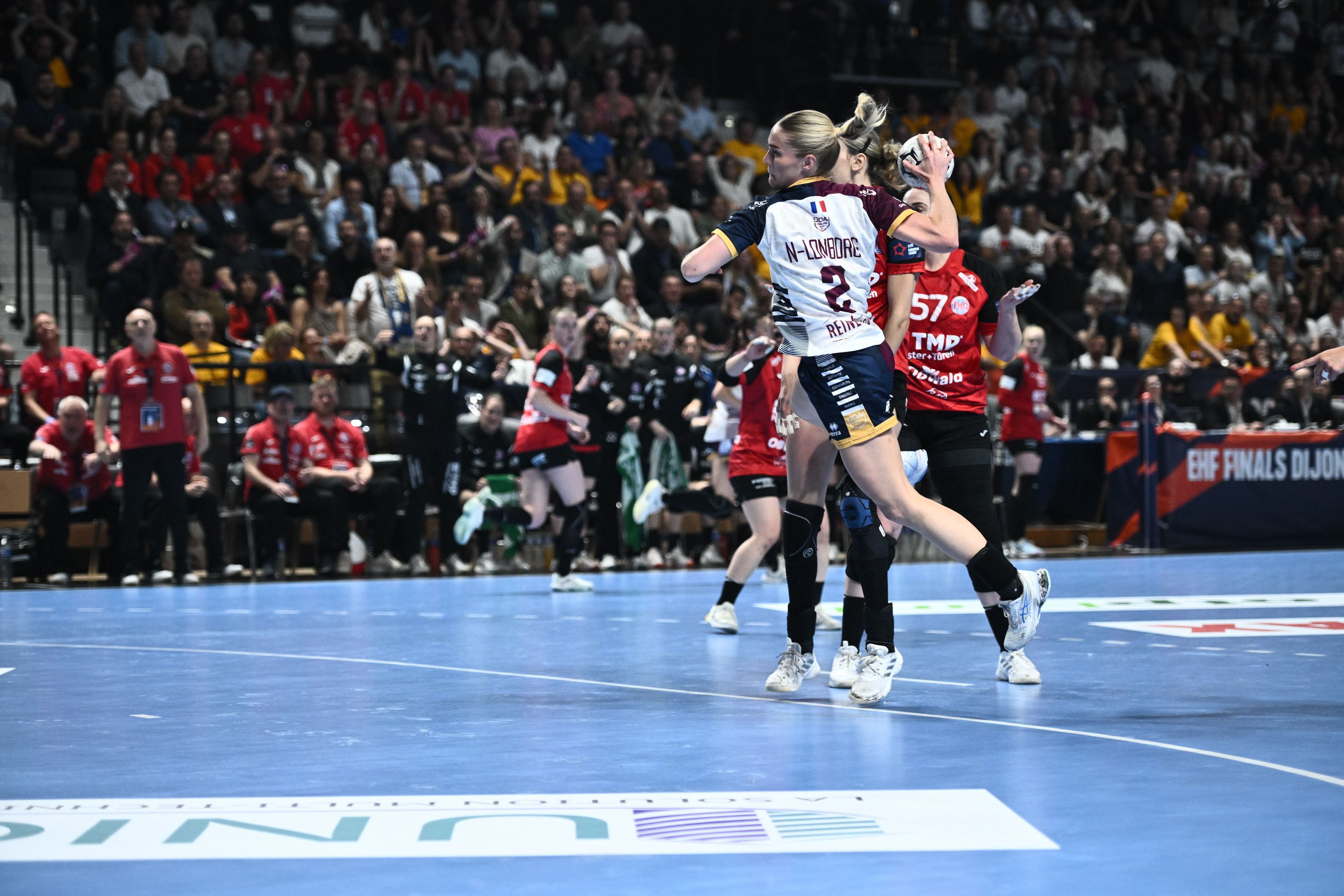 LIVE BLOG: Dijon fight back in the final against Thüringer