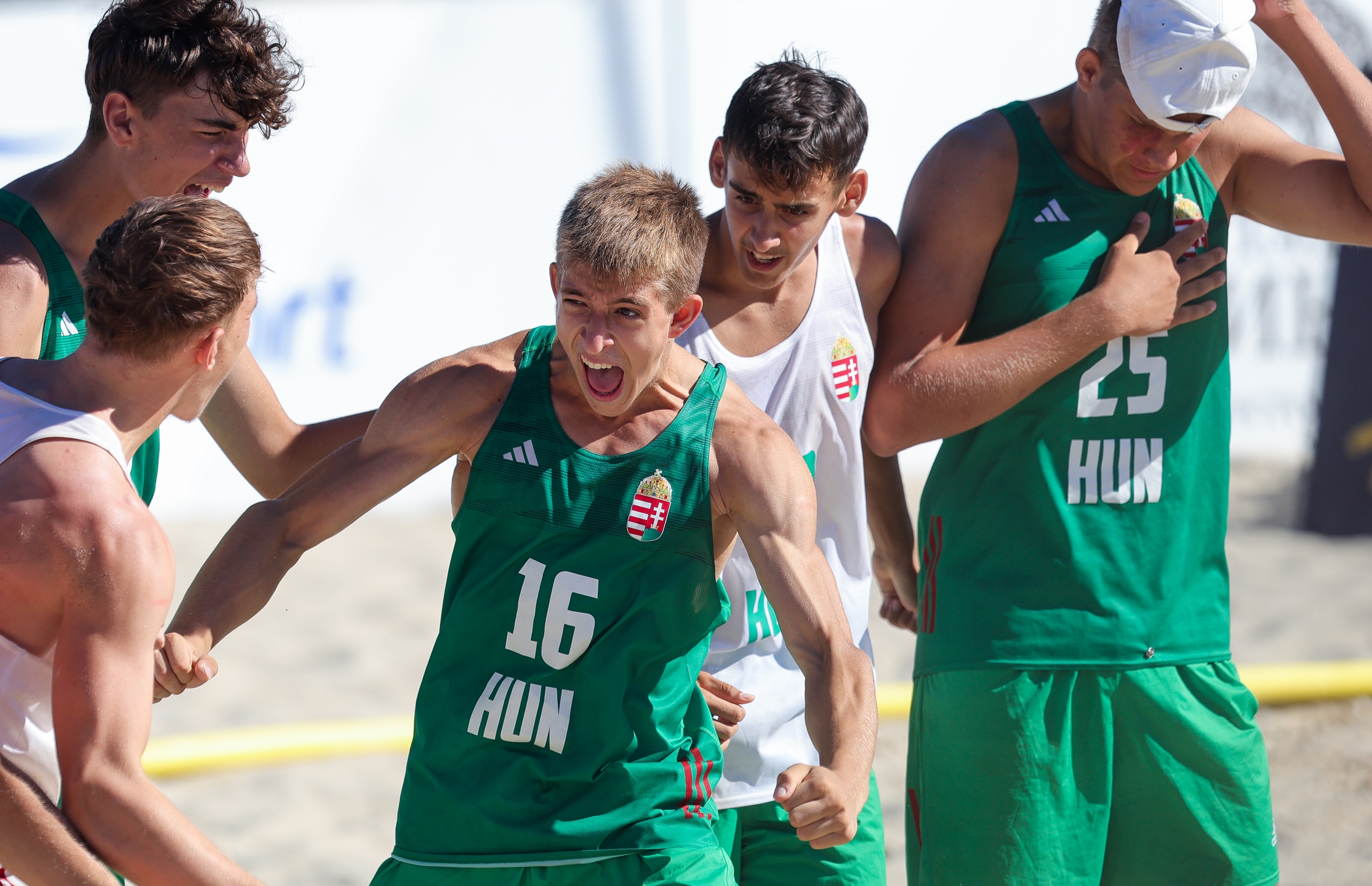 Netherlands and Hungary seal titles at the YAC16 Beach Handball EURO