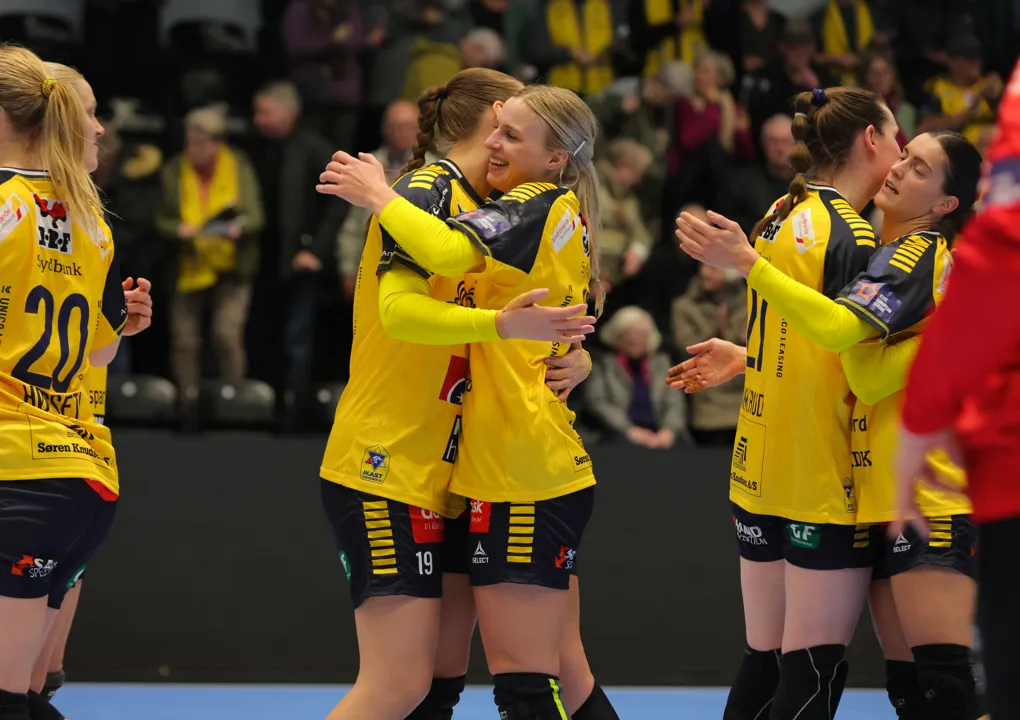 Dramatic games in Ikast and Dortmund as group B throws off with a couple of thrillers