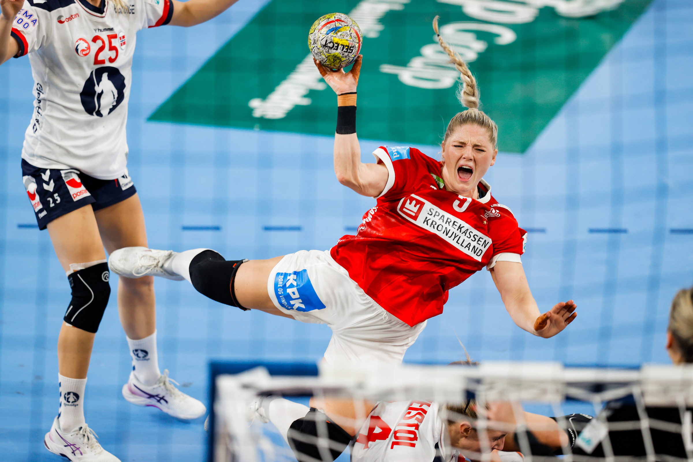 Denmark face Montenegro eyeing first EHF EURO final in 18 years