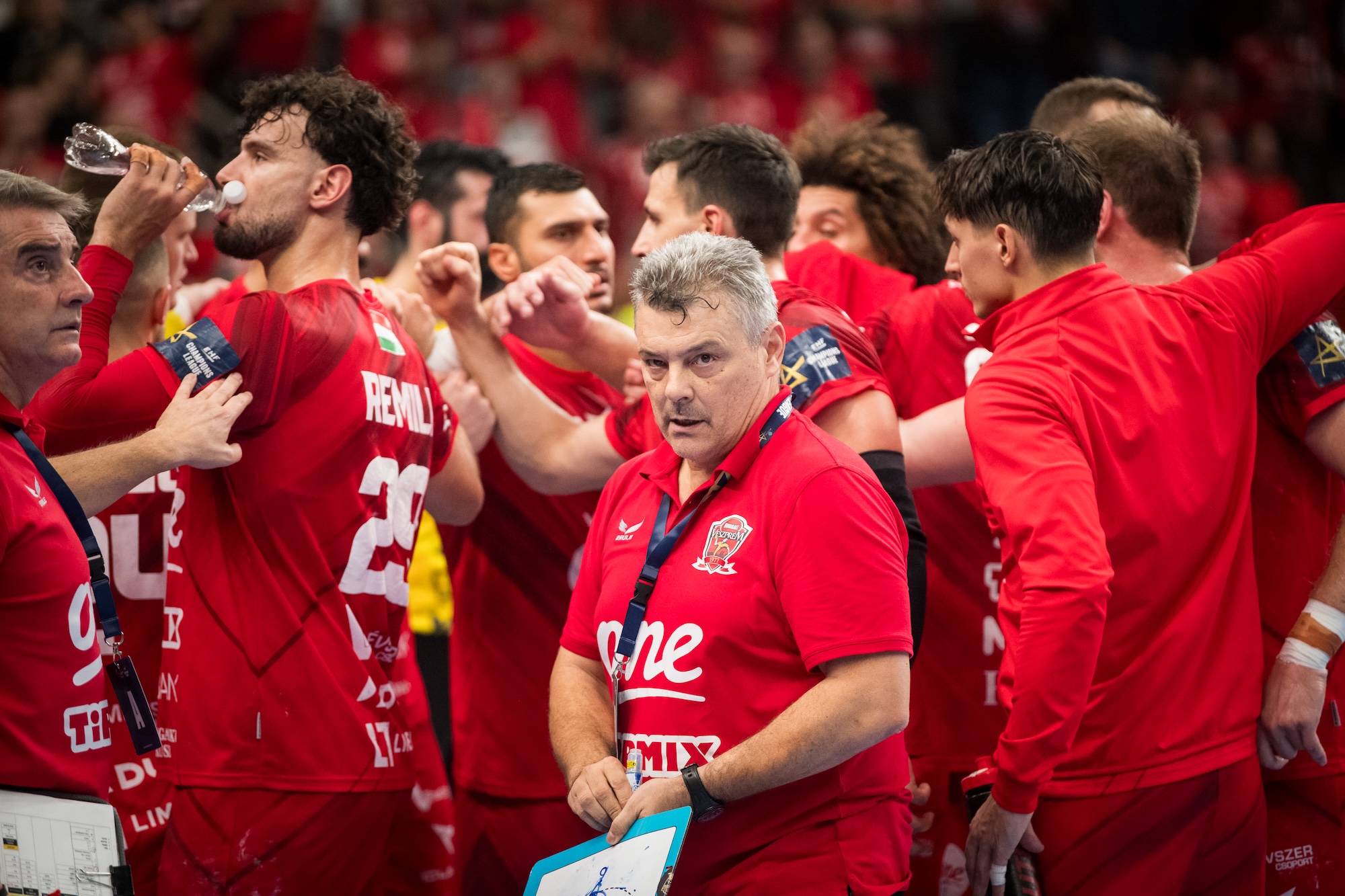 20251009 Veszprem Kielce Coaches2