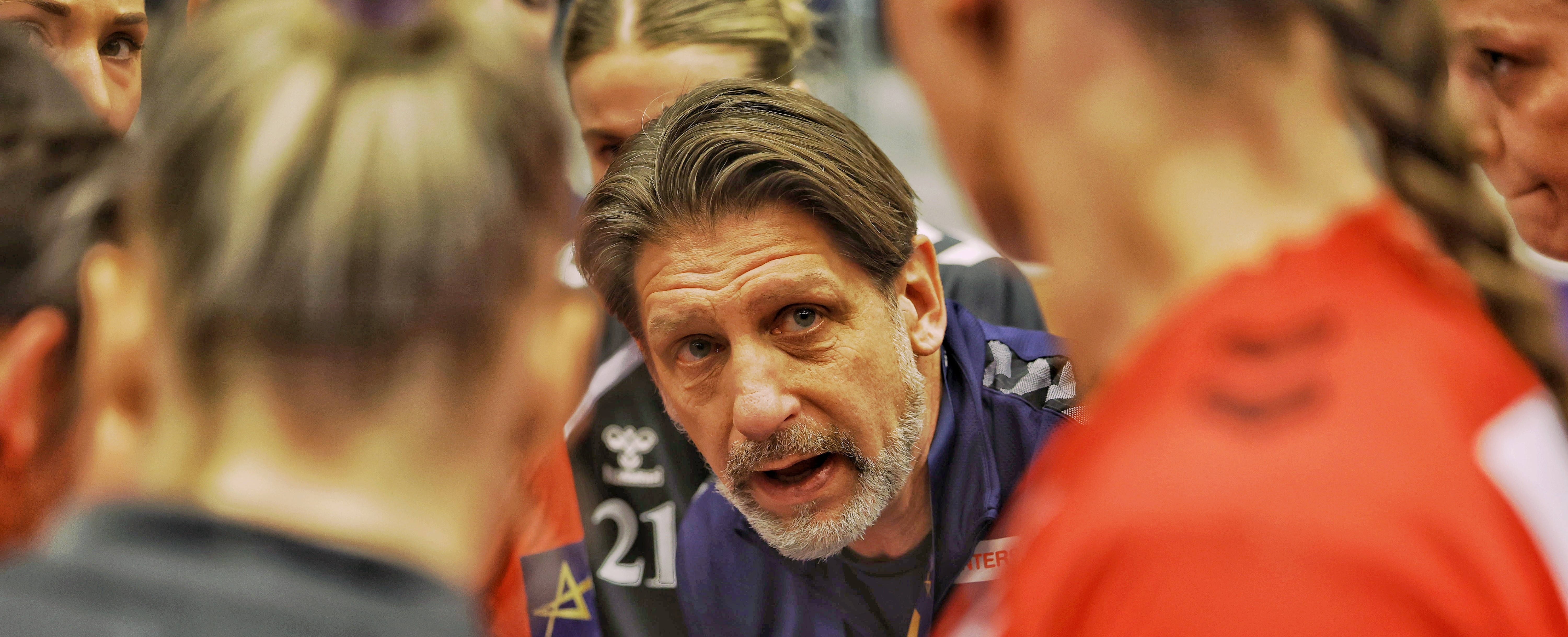 20260125 Team Esbjerg DVSC Schaeffler Coach Axnér