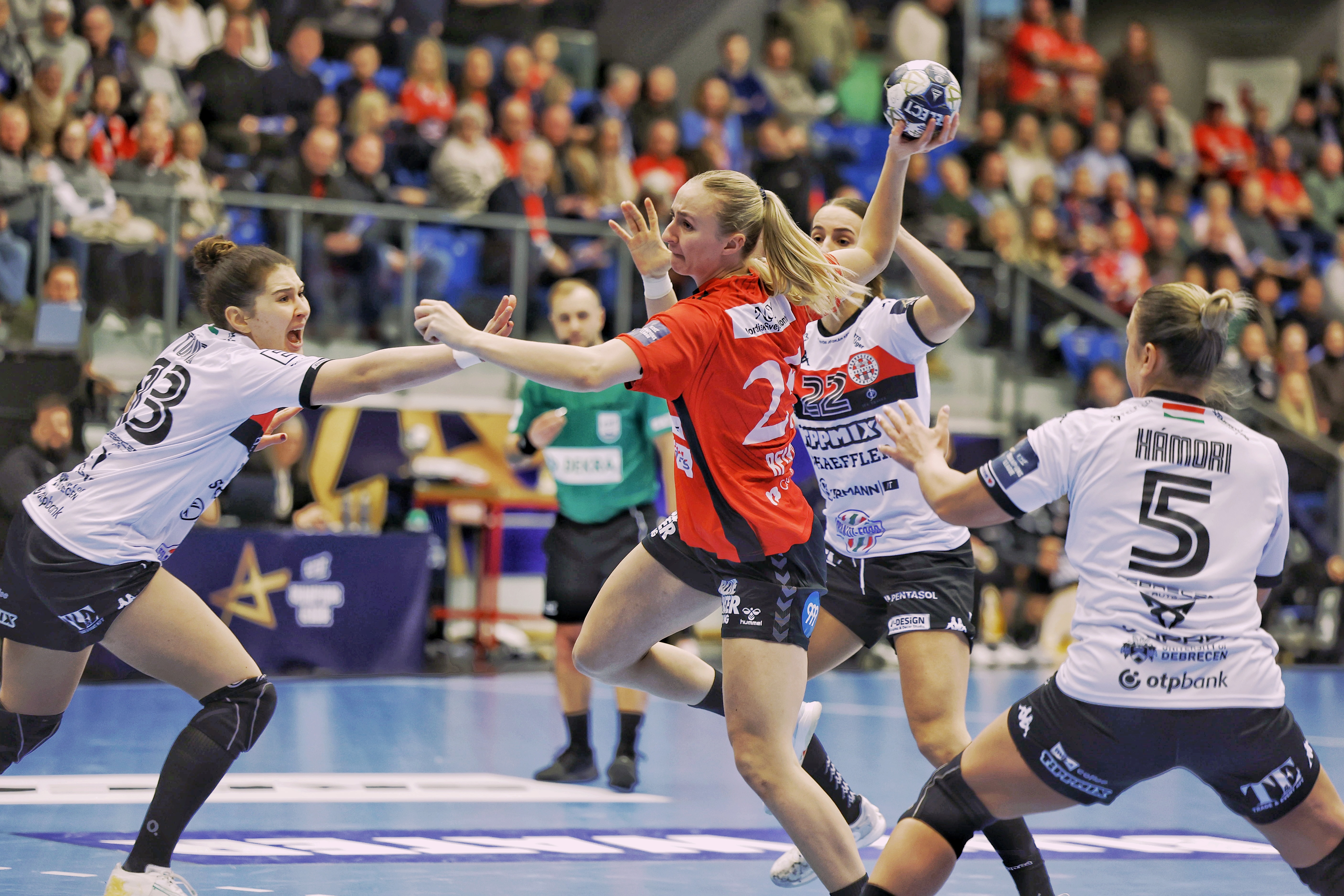 Esbjerg and Metz dominant; Györ back to winning ways