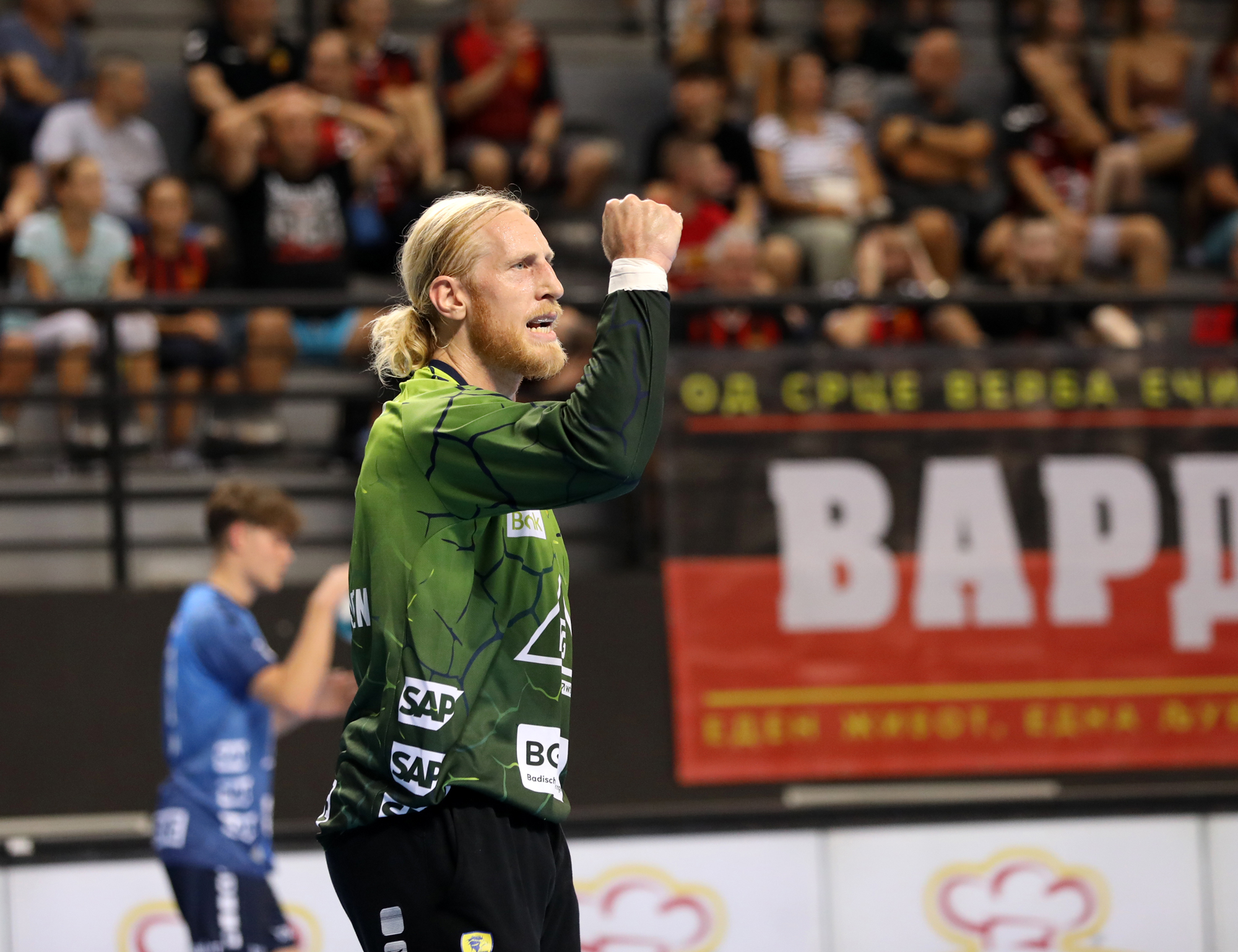 German teams seal confident wins to edge closer to group phase