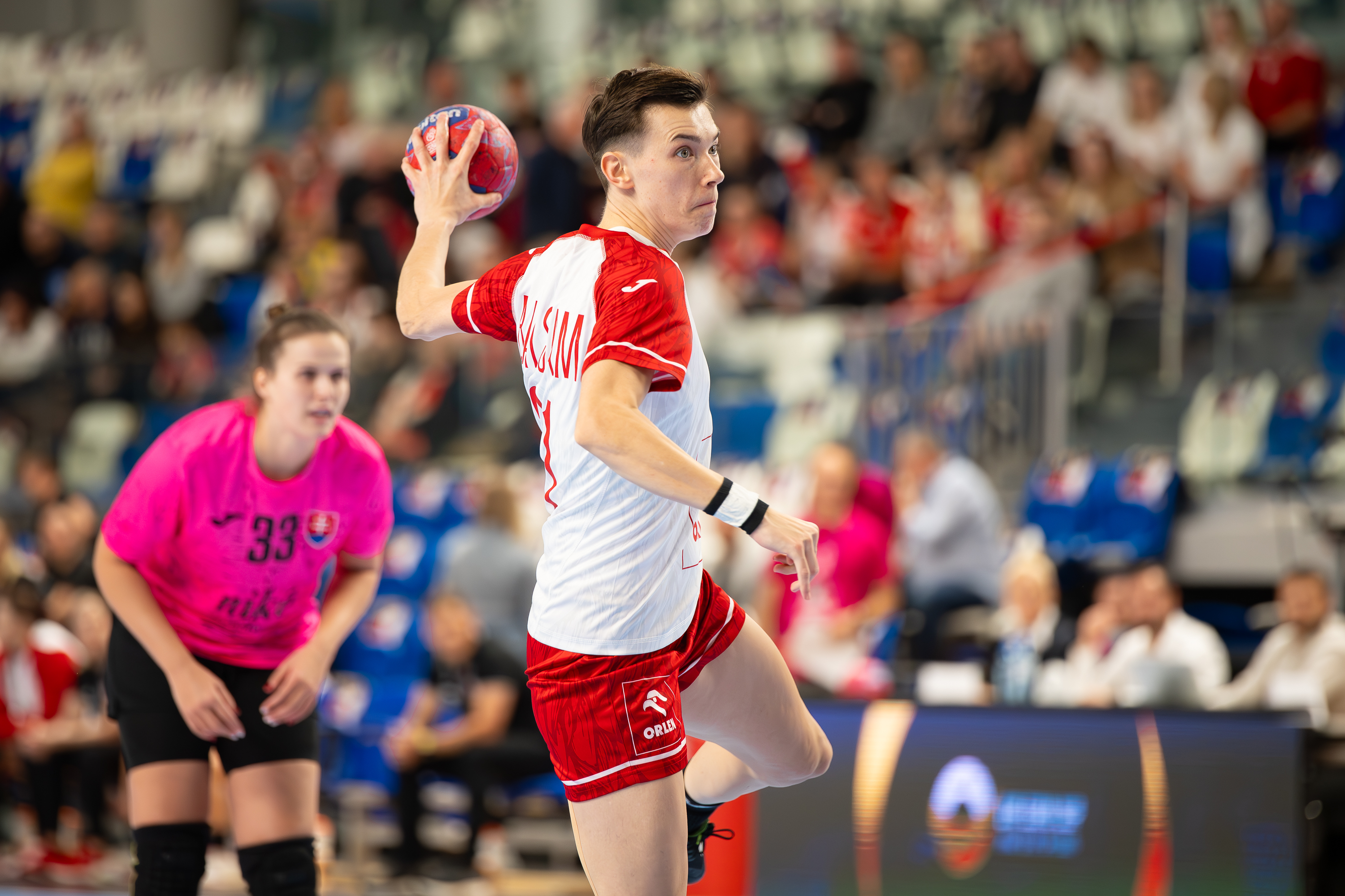 Race for EHF EURO Cup semi-finals heats up; top duel in Romania