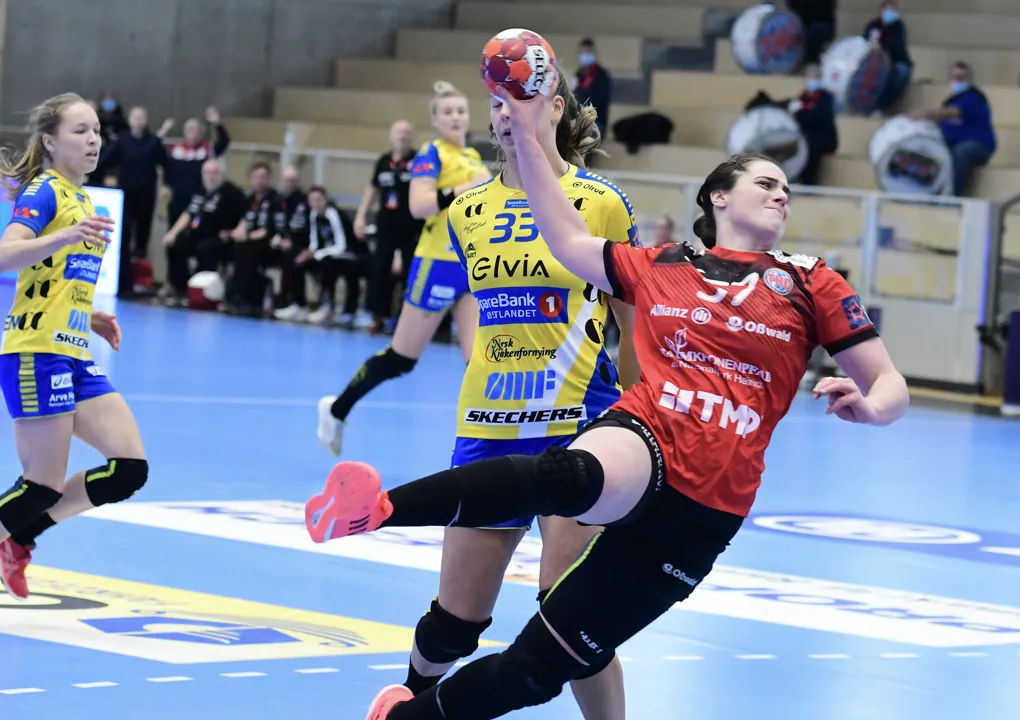20 teams ready to throw off new season