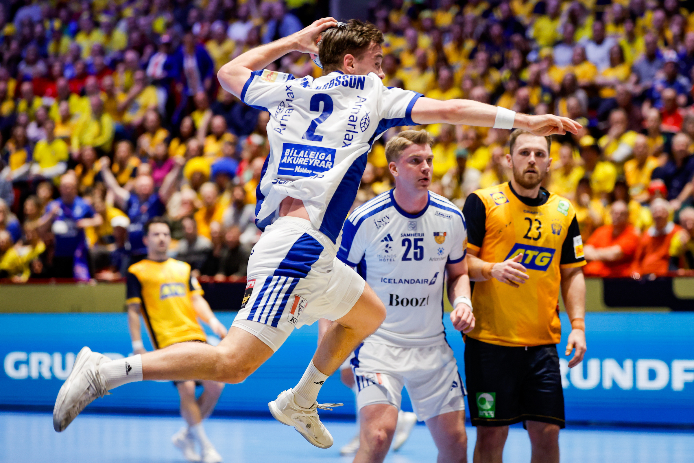 Live blog: Iceland deliver first defeat to Sweden