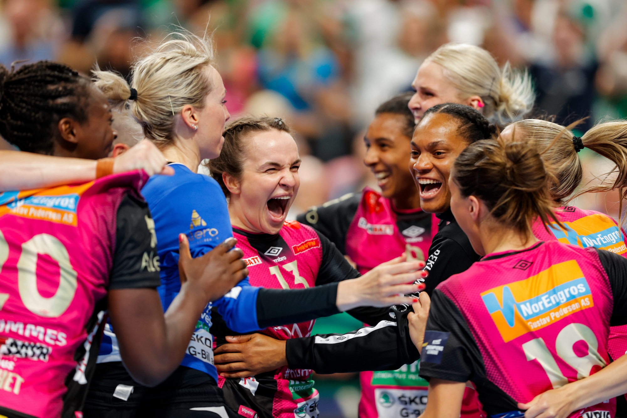 Vipers seal final berth with record-setting win