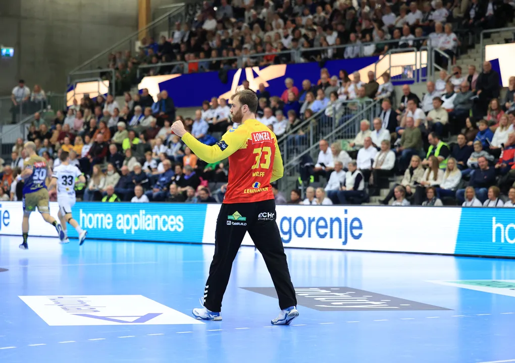 Wolff steers Kielce to lucky win