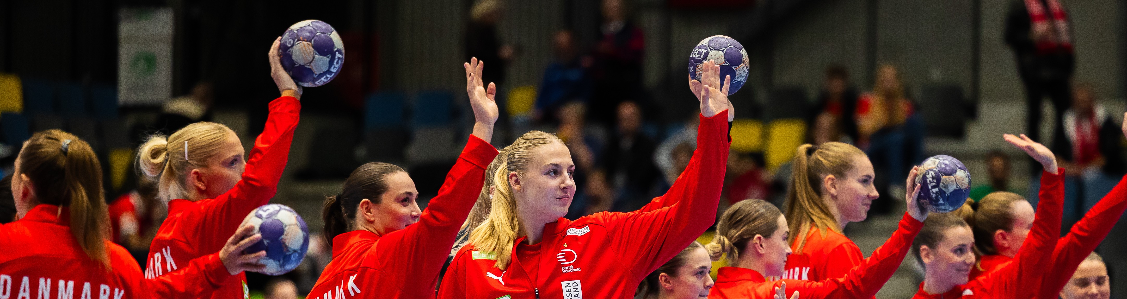 DEN CZH 15 10 2025 4884