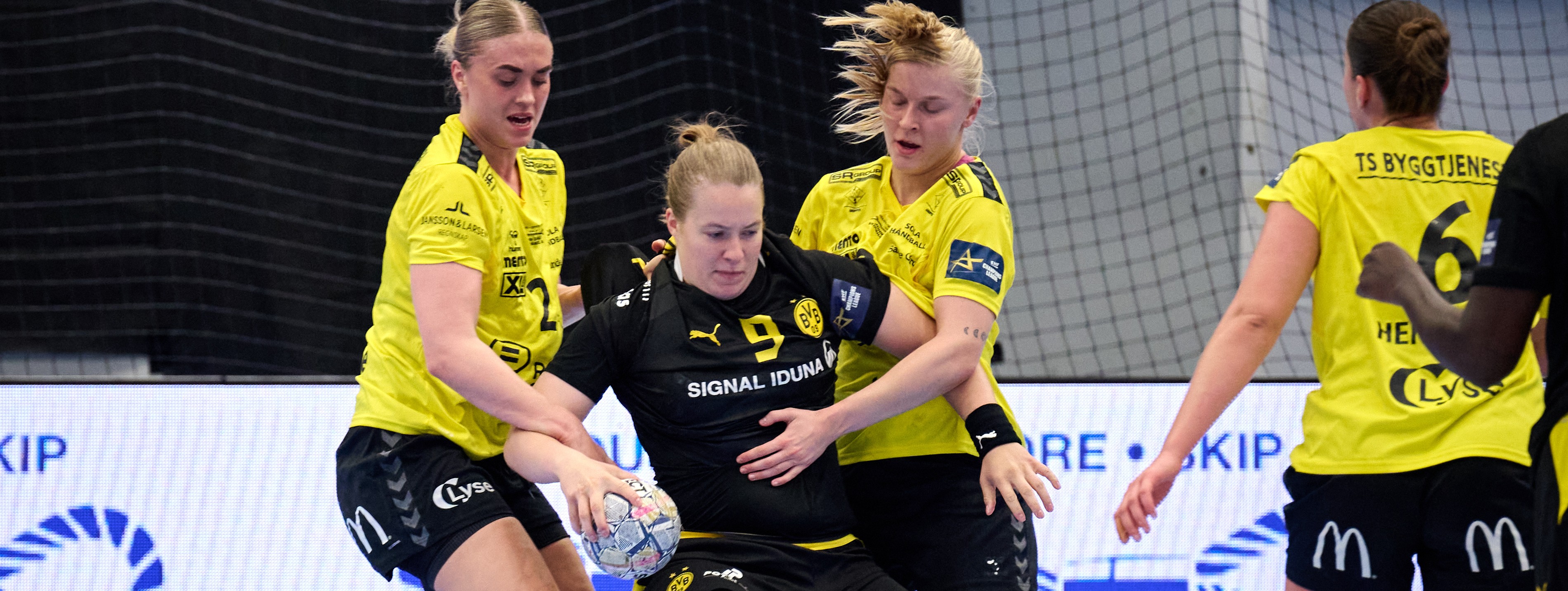 20261004 Sola Borussia Dortmund Hans Lie NZ93352