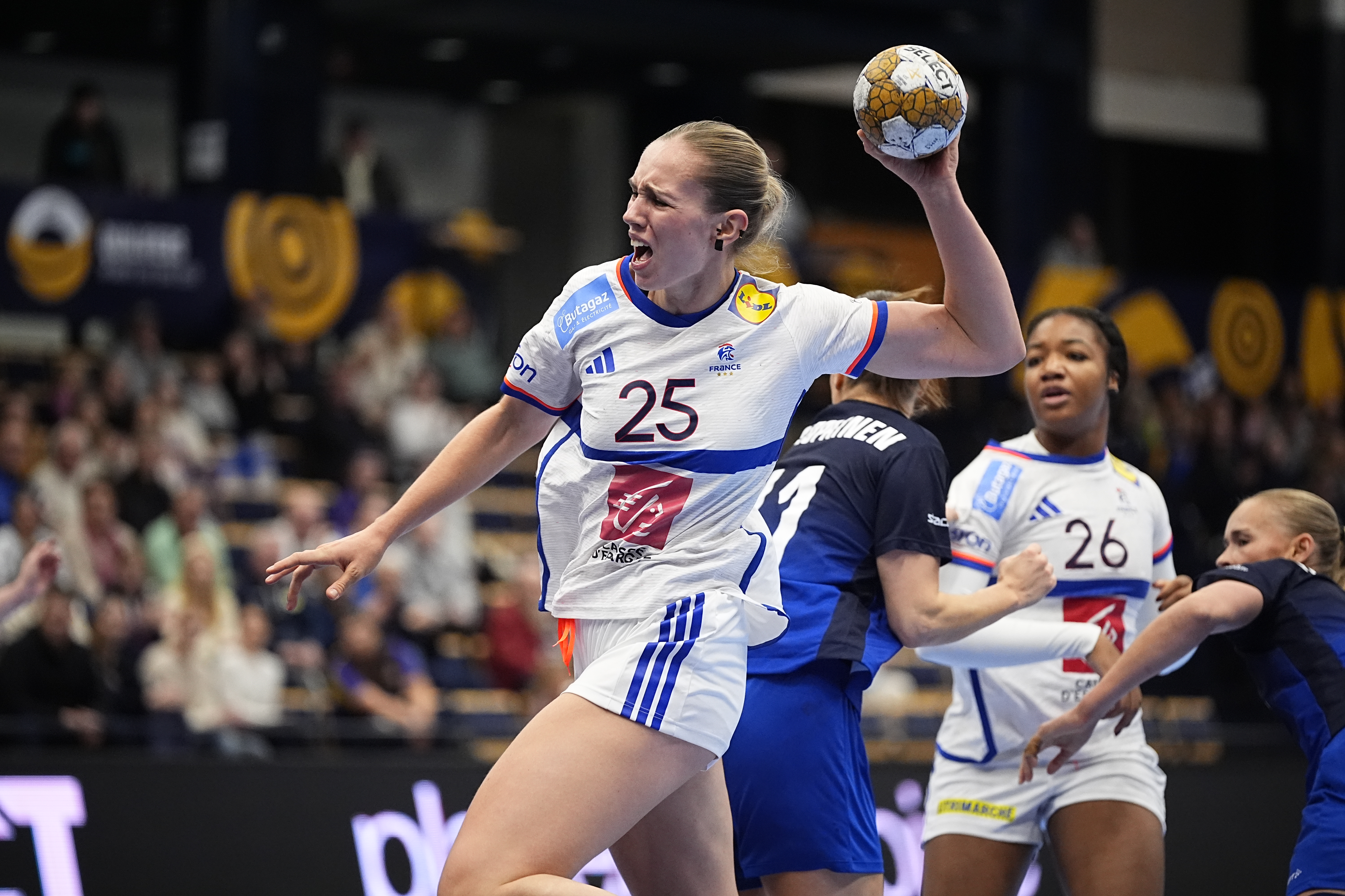 France back to full strength as round 3 wraps up